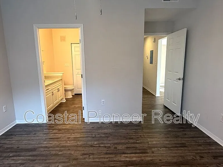 9068 Lake Chase Island Way — Photo 12