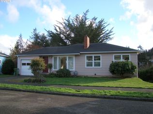 1645 Juniper Ave, Coos Bay, OR 97420