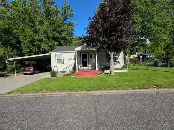 109 3rd St, Pomeroy, WA 99347
