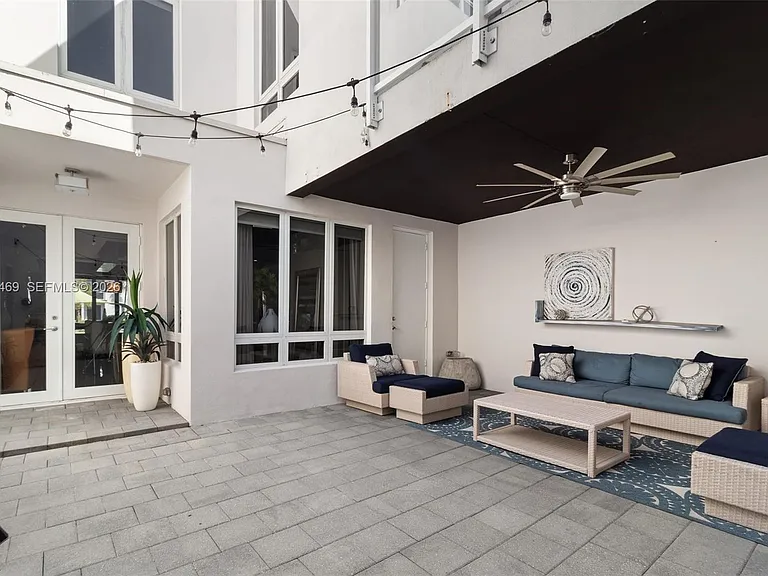 6306 NW 104th Path — Photo 6