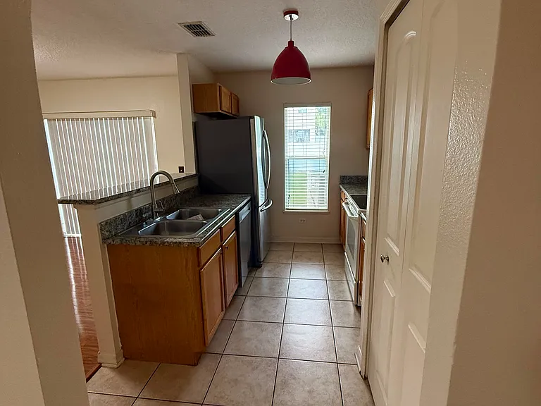 2751 Dodds Ln — Photo 4