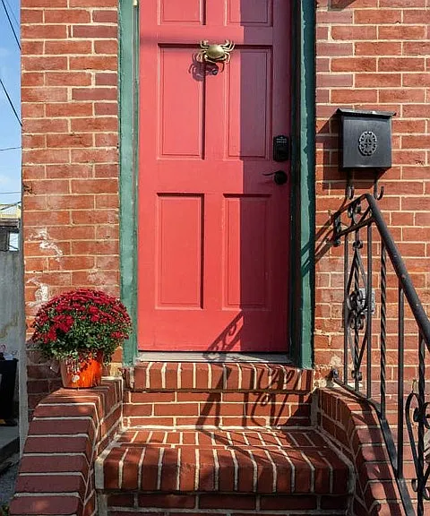 102 E Randall St — Photo 24