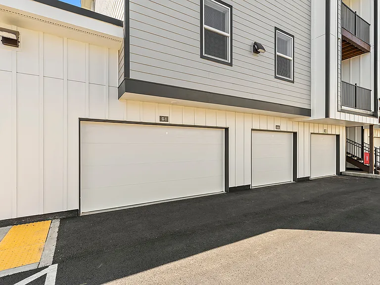 Jailen's Pointe Apartments — Photo 47