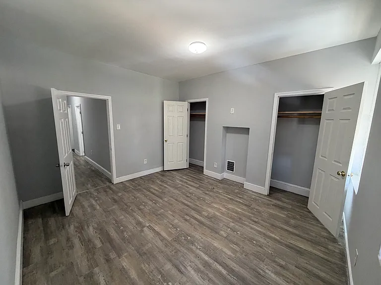 1734 W Atlantic St — Photo 5