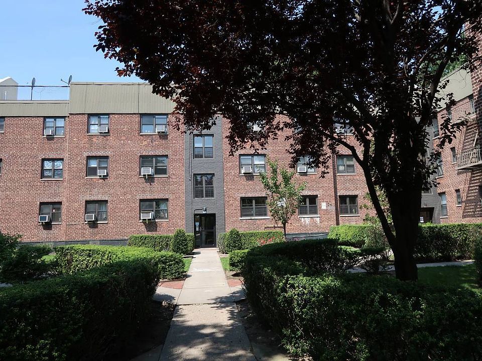 1st image of 2082 28th St APT 1B