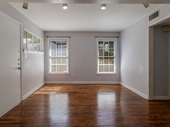 4th image of 3931 Dexter Ave