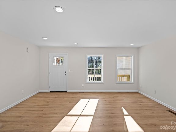 5th image of 1430 Wiscassett St