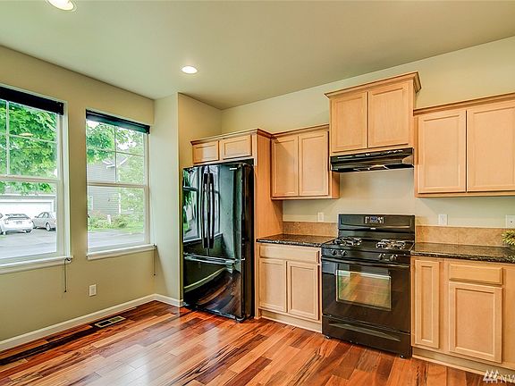 2nd image of 1338 32nd Pl NE