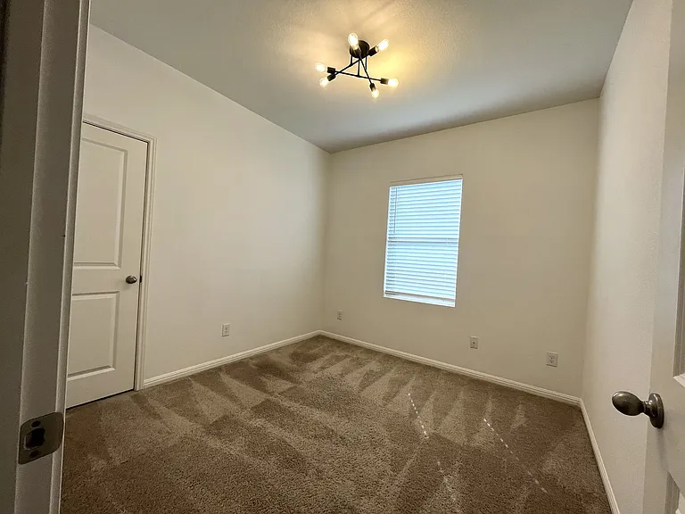 12602 Henry Clay Dr — Photo 9