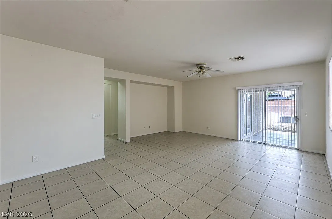 4 bed, 2.0 bath, 1648 sqft, $1,880 — Photo 4