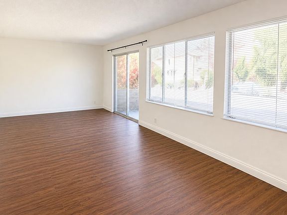 2nd image of 1950 Rose St Unit 6