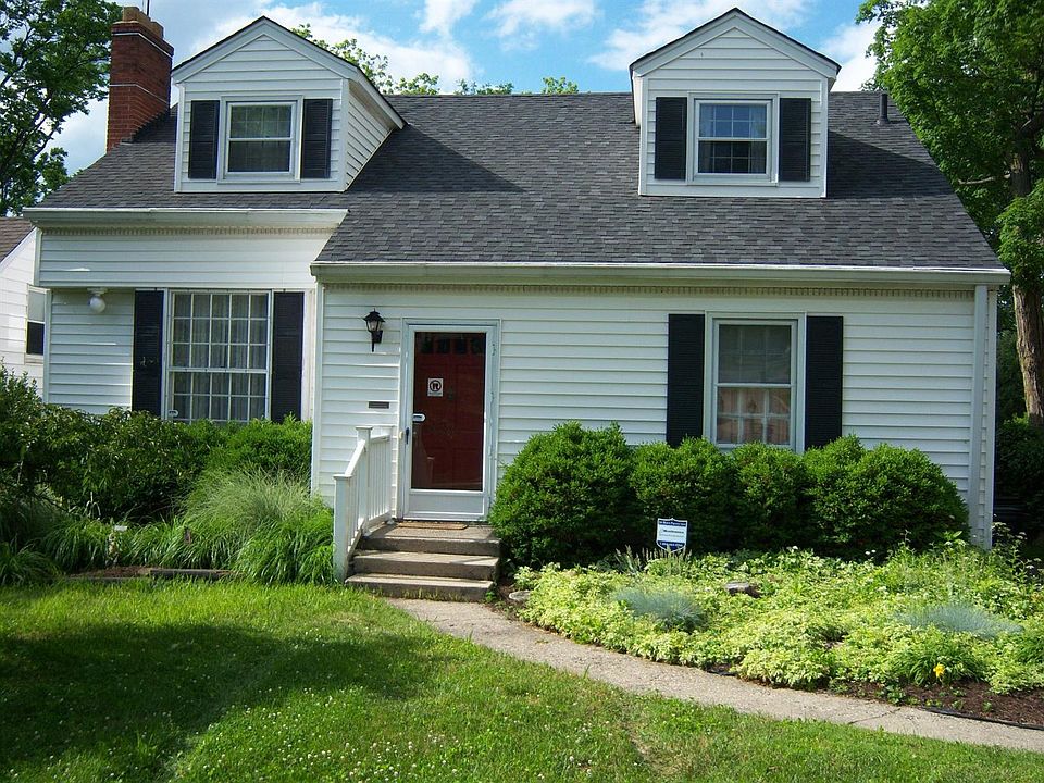 1st image of 2934 Losantiridge Ave