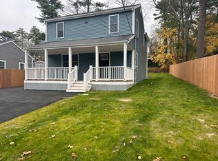 9 Beach Rd, Pembroke, MA 02359