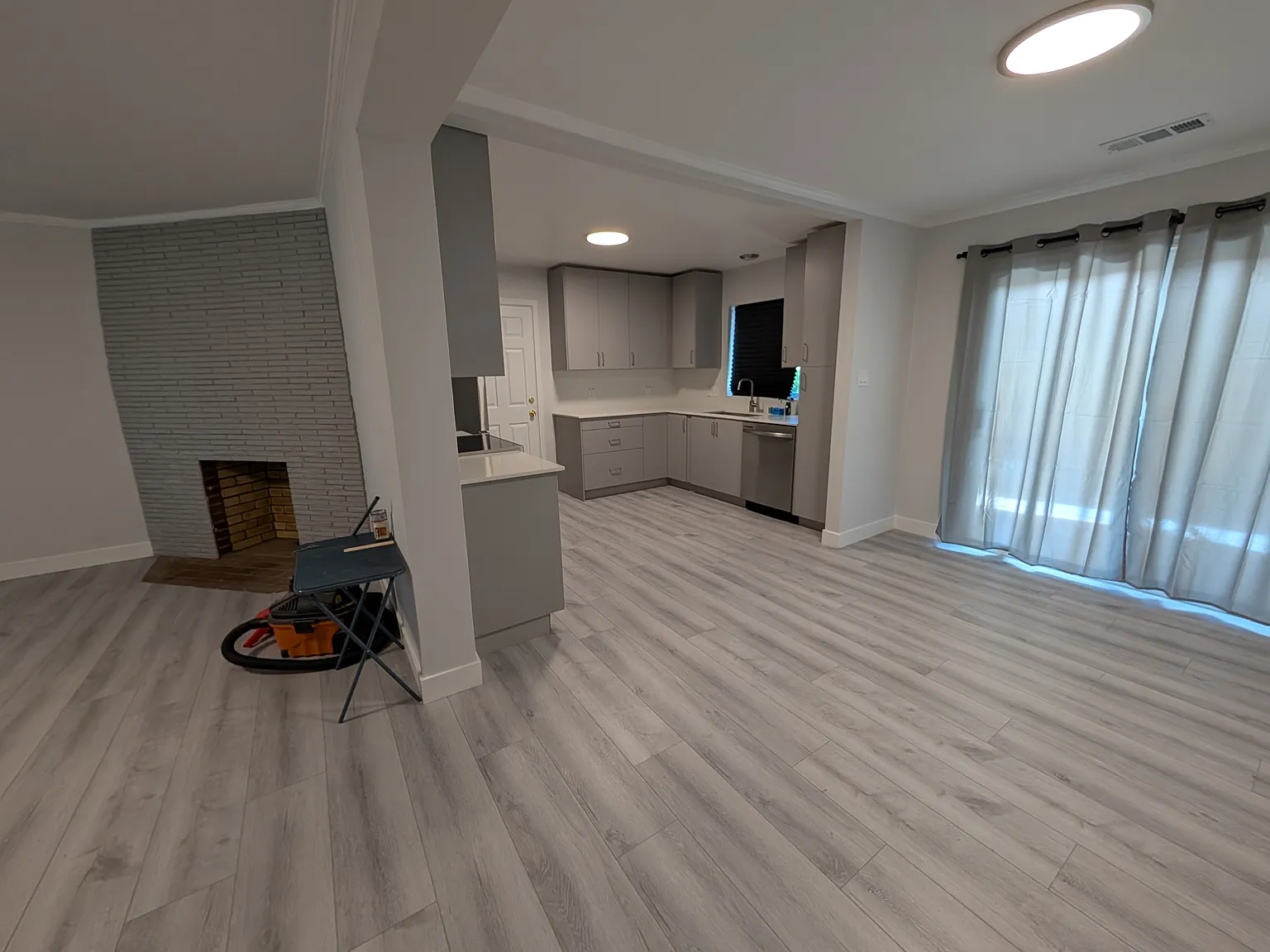 3 bed, 1480 sqft, $5,500 — Photo 4