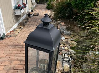 700 Guy Lombardo Ave, Freeport, NY 11520