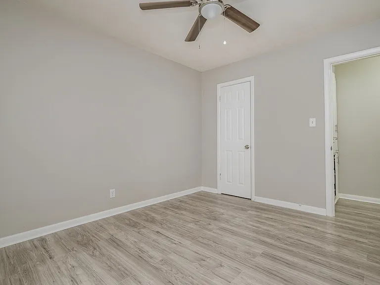 2304 SW 8th Ave #3 — Photo 8