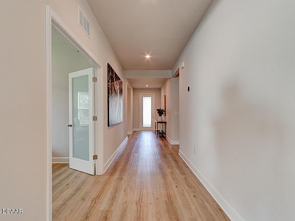 3rd image of 705 Copper Creek Dr