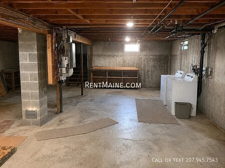 676 College Ave — Photo 21