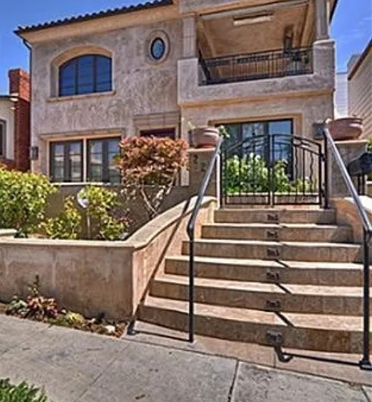 222 Iris Ave — Photo 3