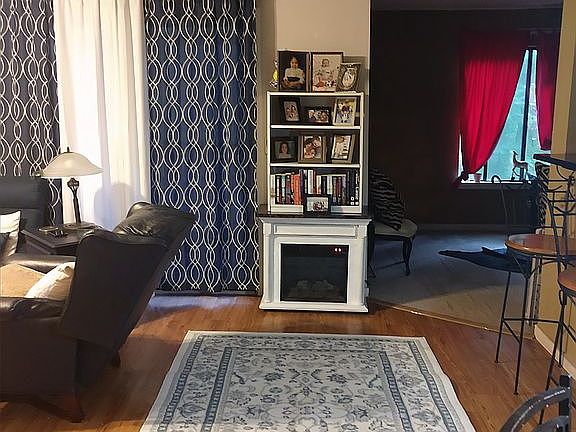 5th image of 1006 Village Creek Dr Unit 302
