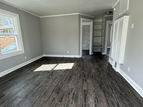 Front Door Entry Into Living Room