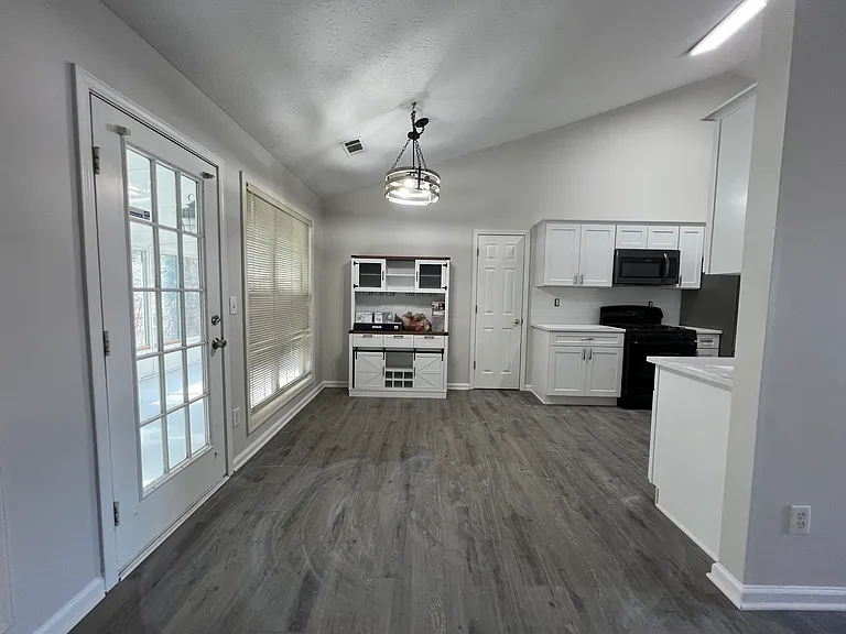 2730 Cambridge Park Dr — Photo 9