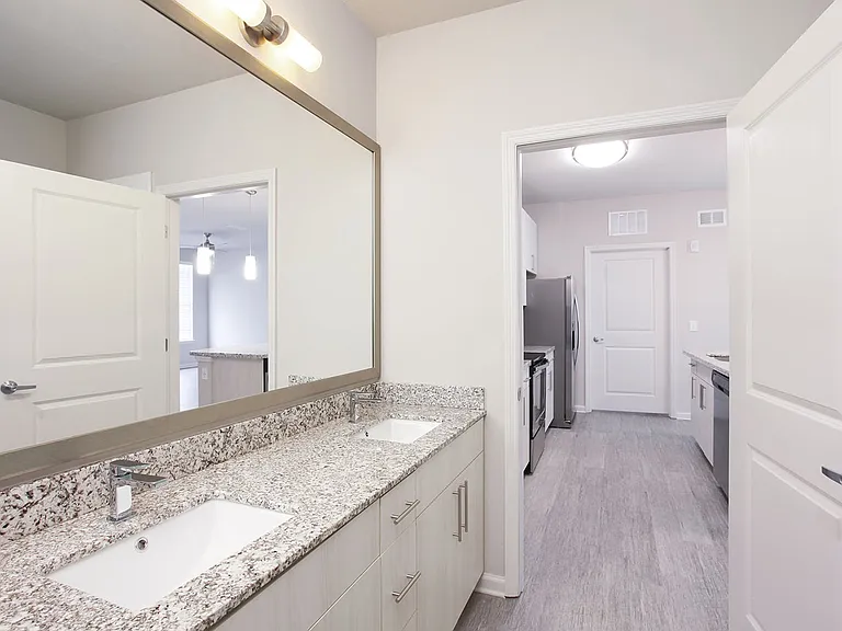 Legacy Union Square Apartments — Photo 40