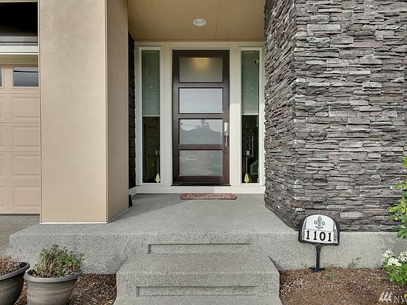 3rd image of 1101 28th Avenue Ct SW