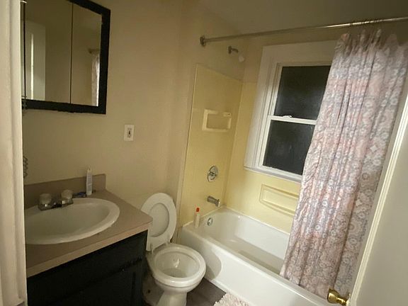 3rd image of 3518 Cecilia Ave #1