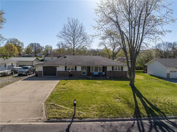 2403 S Quincy Ave, Sedalia, MO 65301