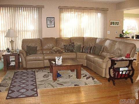 5th image of 236 Chestnut St