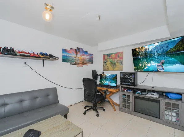 163 Boyd Street image 14 of 18