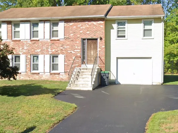 112 Fantasia Dr, Newark, DE 19713