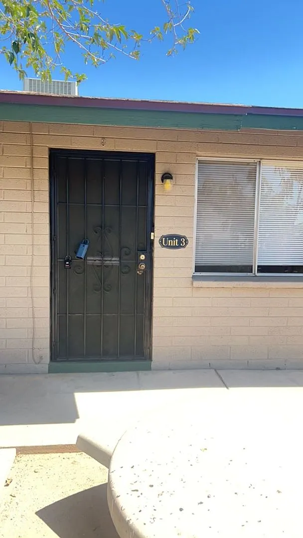 7153 N 57th Dr — Photo 3