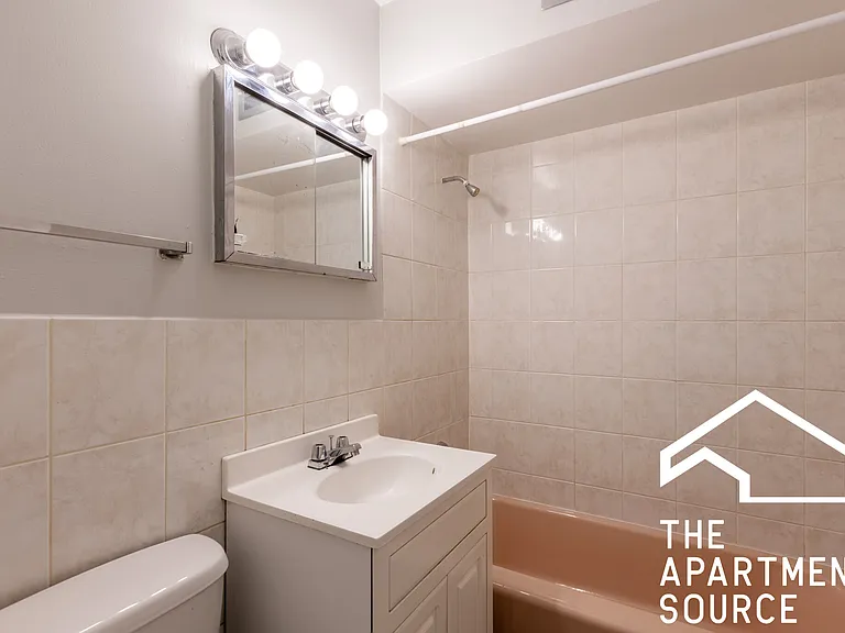 1159 W Farwell Ave #603 — Photo 9
