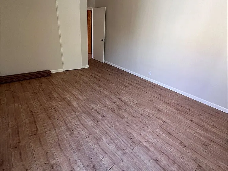 540 Crosby St — Photo 13