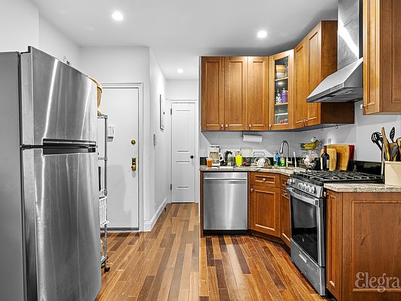 2nd image of 103 Saint Marks Pl APT 2C