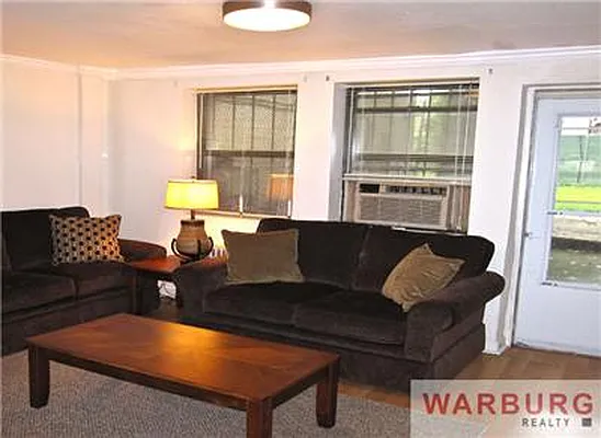 Rented by Warburg | media 4