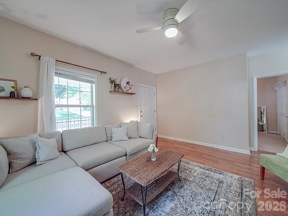 2nd image of 215 6th St