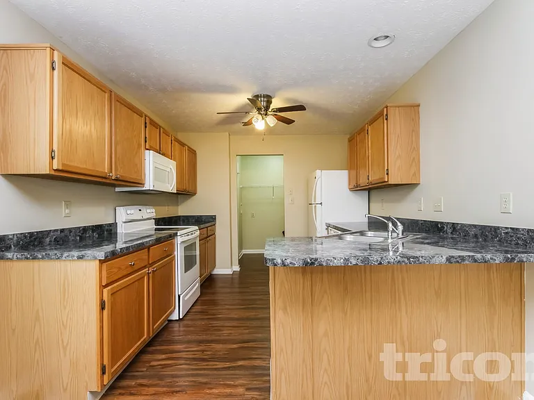 607 Mountain Pine Dr — Photo 7