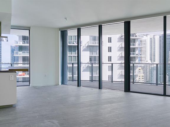5th image of 1000 Brickell Plz Unit 2501