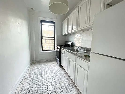 Rented by Pear NYC LLC | media 16