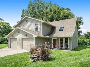 412 Spring Ave, Liberty, MO 64068
