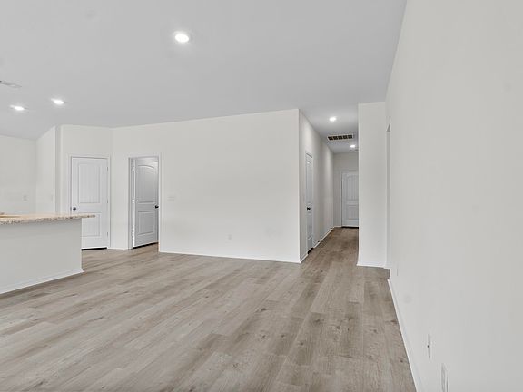 5th image of 11086 River Valley Dr