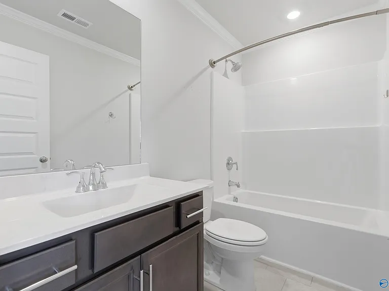 212 Paladin St — Photo 12