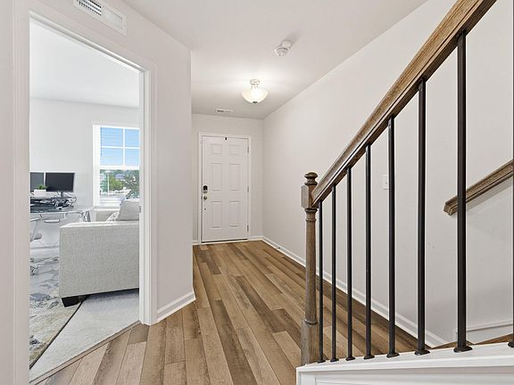 4th image of 6237 Truxton Ln