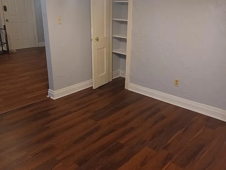 5918 Pearl St — Photo 4