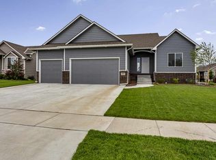 2822 N Woodridge St, Wichita, KS 67226