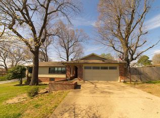 711 Oriole Dr, Harrison, AR 72601