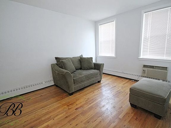 5th image of 2009 E 57th St #113A